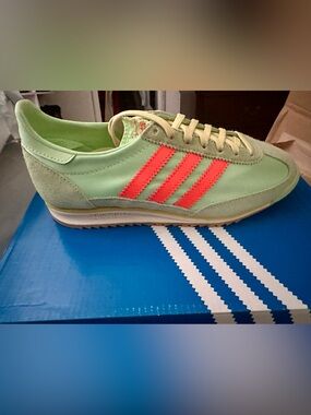 adidas Originals Box Label